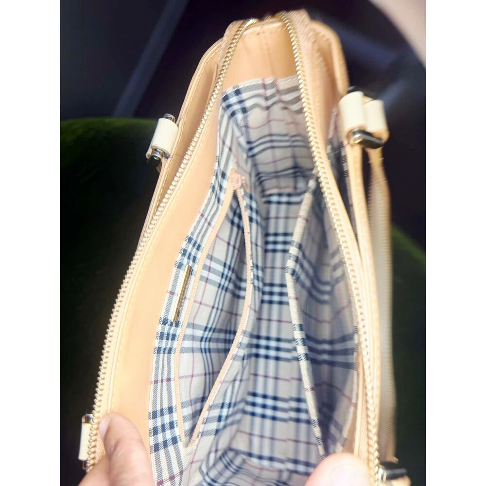Burberry Vintage Beige Smooth Calfskin Multi-Pocket Convertible Tote Bag - EUC - Picture 2 of 4